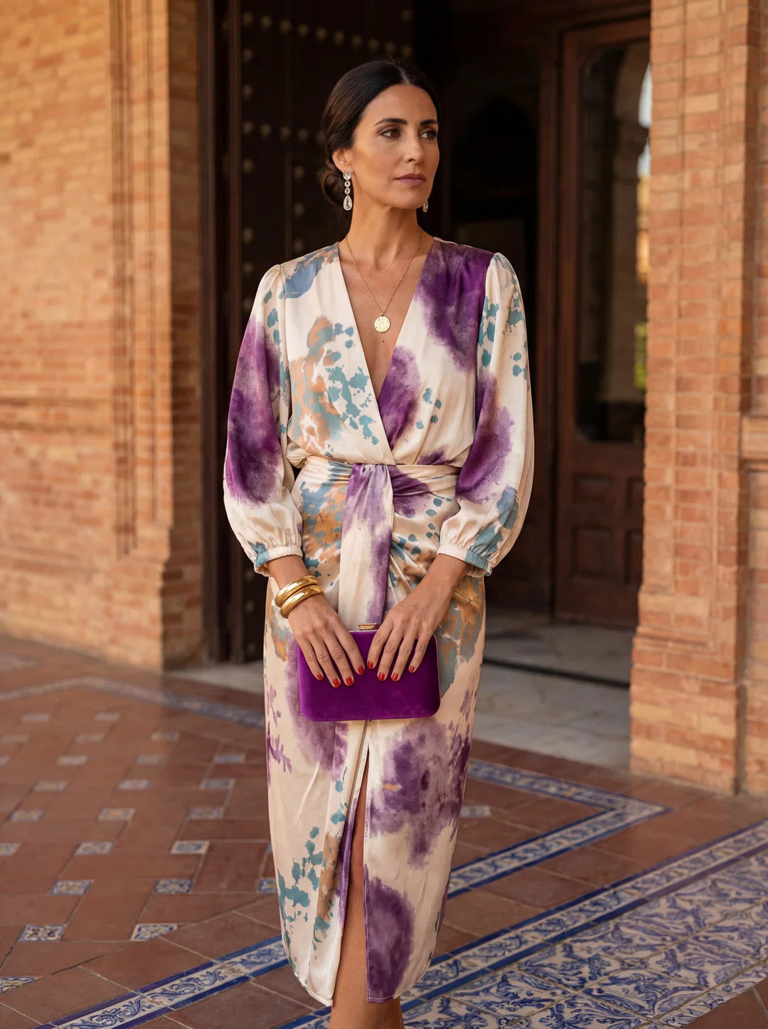 ELVIRA | Vestido elegante con escote en V
