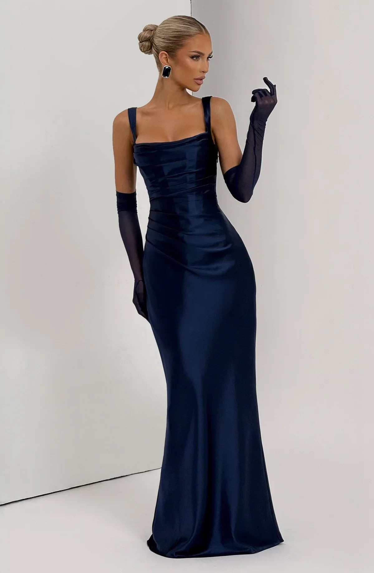 CALANTHE | Vestido largo de corte elegante