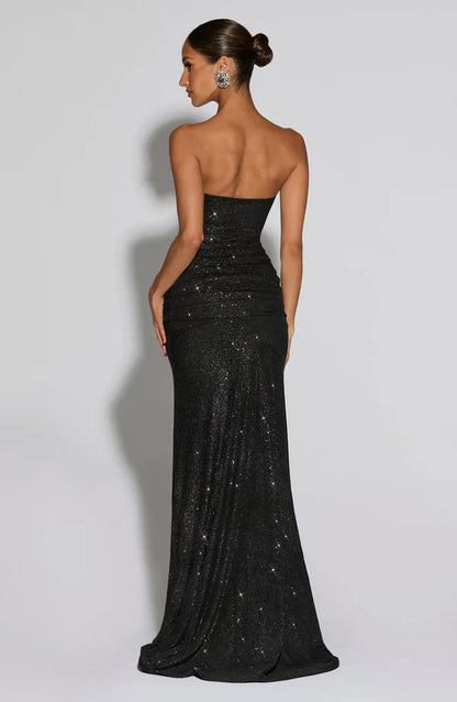 PAULA | Vestido largo elegante con hombros descubiertos