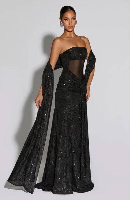 PAULA | Vestido largo elegante con hombros descubiertos